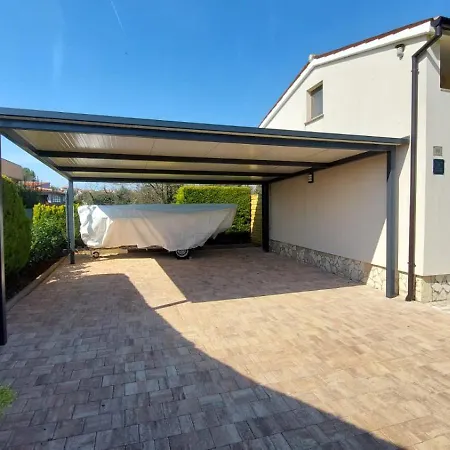 House * Ližnjan
